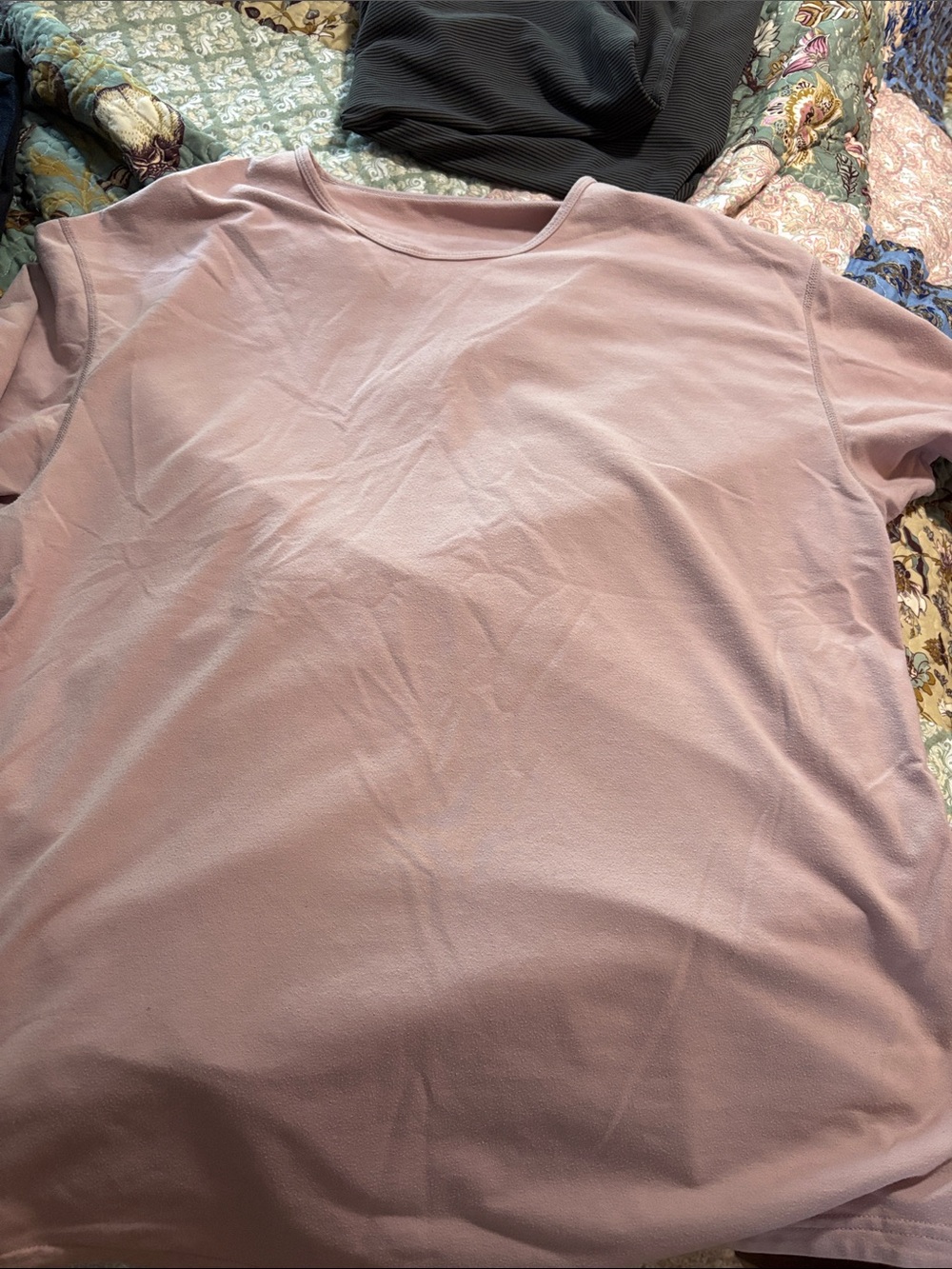 Men's Classic Crewneck T‑Shirt in Dusty Pink